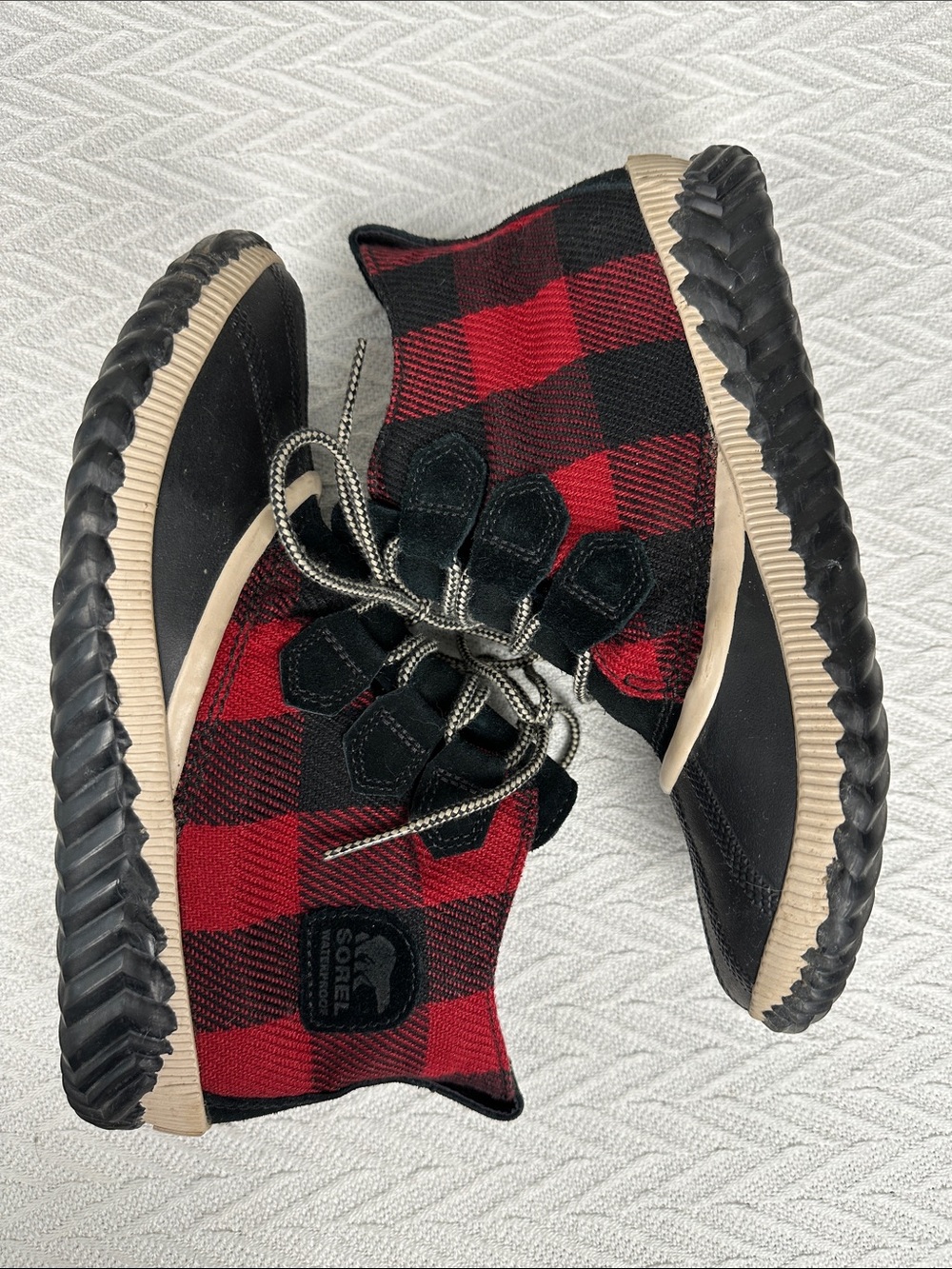 Sorel Women's Red Black Plaid out and about Lace-Up waterproof Boots